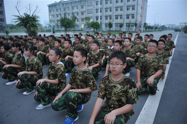 铁骨铮铮战士魂——记棠中外语学校初2012级新生军训