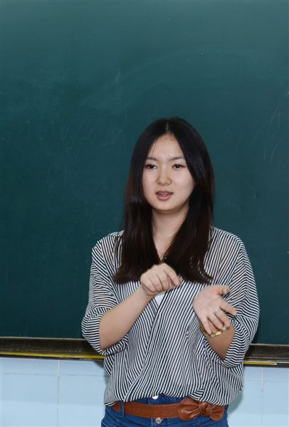 棠中外语学校PGA班首届优秀毕业生唐露菡回校交流