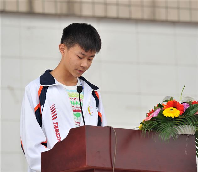 同心奋进正扬帆 踏破雄关主沉浮——棠外召开初三中考动员大会