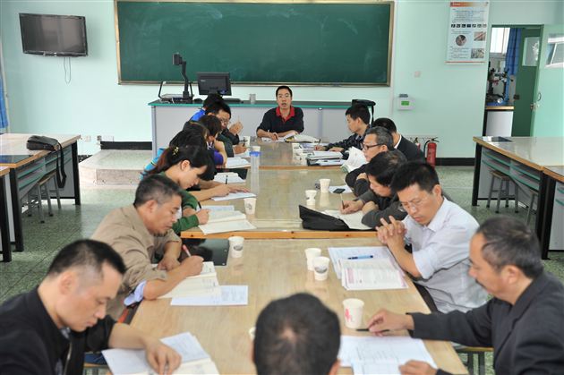 双流县2012-2013学年度第一次通用技术教研会议在棠中外语学校召开