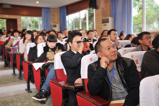 以研为导，以德为先——我校省教育科研资助金项目重点课题成功开题