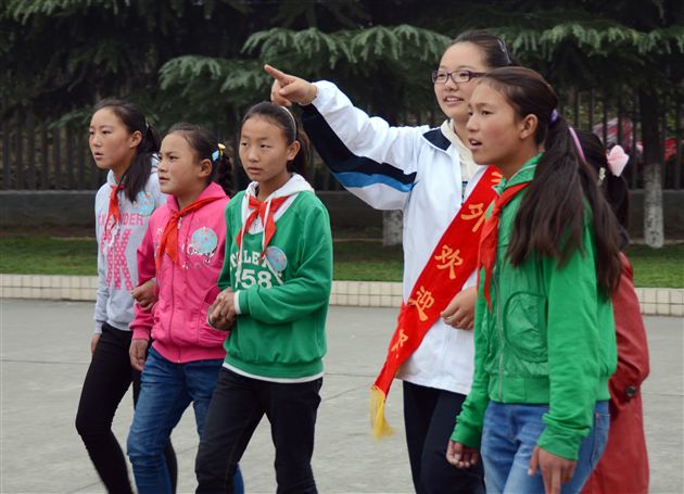 巴棠同心 礼仪随行——记巴塘师生来访棠外