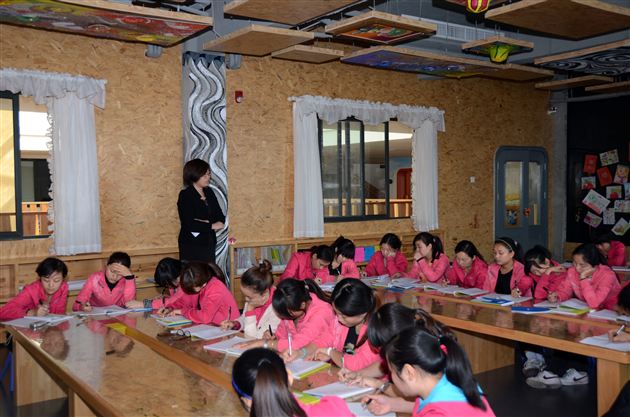 让爱陪伴孩子成长——记棠外实验幼稚园教师职业规范培训