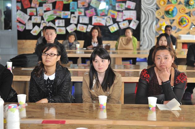 多维沟通，让家长“走近”幼儿园——记棠外实验幼稚园班级家长会