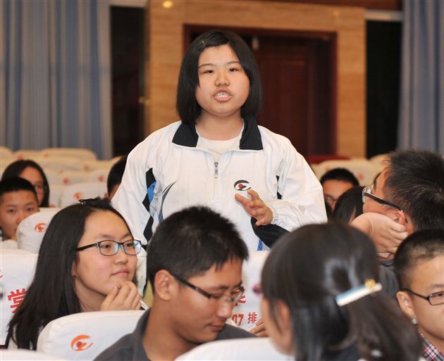 思维的碰撞，语言的魅力——记“阅读人生”系列活动之棠外高2011级辩论赛