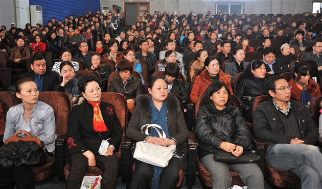 “学生大会”激斗志  “ 家长大会”谋共识——记棠外高2012级年级学生大会暨第一次家长会