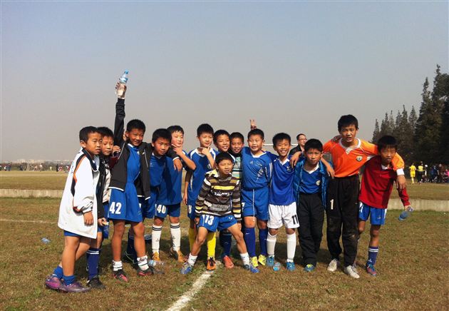 棠外附小足球队勇夺成都市学校足球甲级联赛小