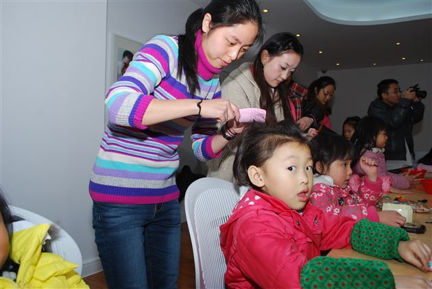 棠中外语学校实验幼稚园举行全园教职工保、教技能大比武