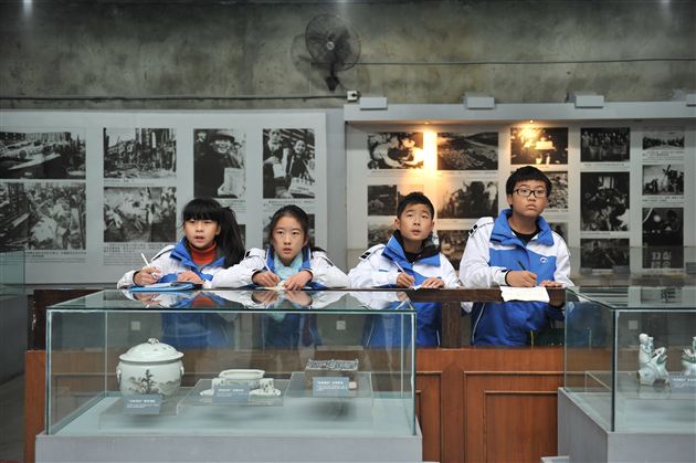 重温历史 开创未来——棠中外语学校初2012级纪念一二&#8226;九运动之建川行