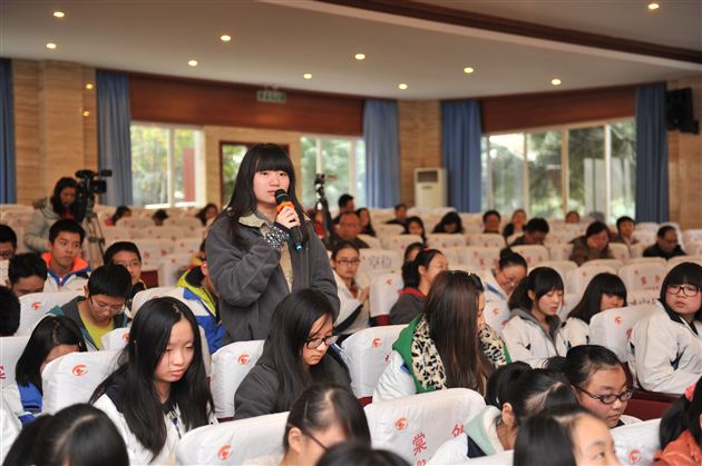 “成都市高中语文教师微格教学技能提升暨优秀教研组评选”赛课活动在棠外成功举行