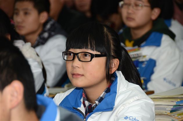 棠中外语学校高2012级修身班会课研讨活动 