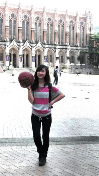 华盛顿大学就读的唐璐菡同学