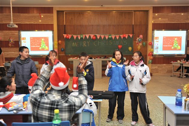 棠中外语学校初2012级英语特色A班圣诞节活动报告