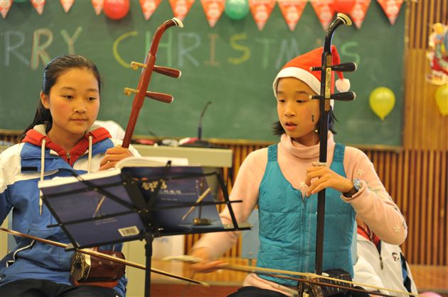 棠中外语学校初2012级英语特色A班圣诞节活动报告