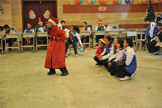 棠中外语学校初2012级英语特色A班圣诞节活动报告