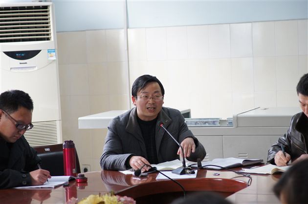 肯定成绩重鼓励 百家讲坛促成长——棠外初中部召开12月份班主任工作例会暨交流会