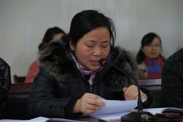 肯定成绩重鼓励 百家讲坛促成长——棠外初中部召开12月份班主任工作例会暨交流会