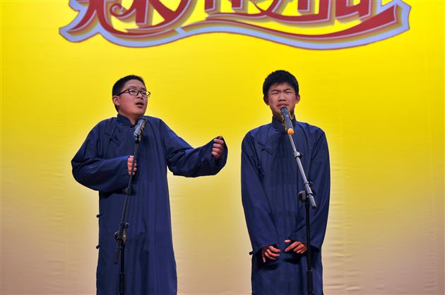 校园舞台青春联动 魅力棠外风采尽现——记棠中外语学校2013年新年文艺联欢晚会
