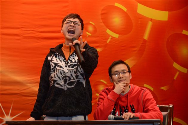 棠中外语学校隆重举行2013教职工新年联欢会