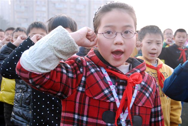 棠外附小隆重举行2012—2013学年度下期开学典礼