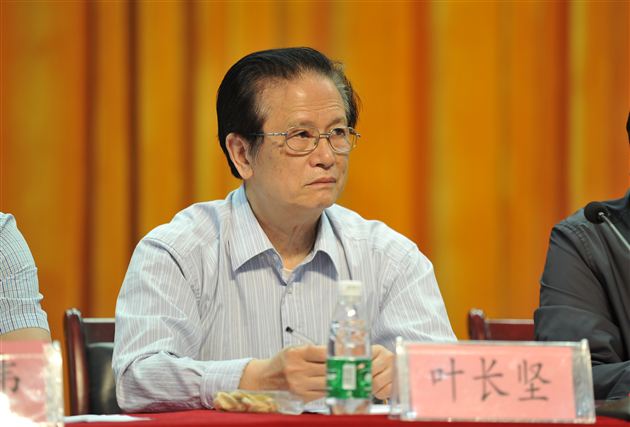 “同心共筑中国梦”报告会在棠外举行