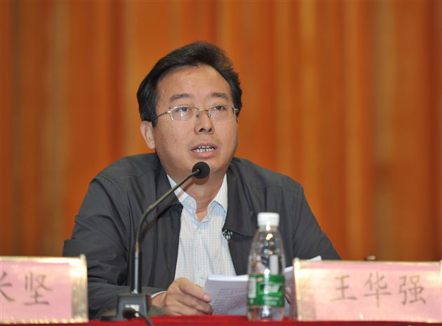 “同心共筑中国梦”报告会在棠外举行