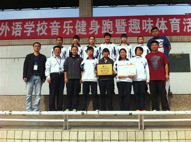 棠中外语学校初中篮球队参加市中学生篮球比赛获佳绩