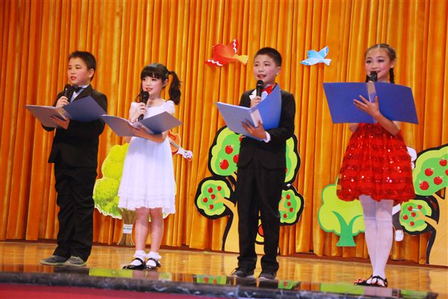 故事演讲显风采  明礼行孝记心海