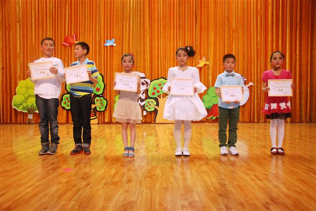 故事演讲显风采  明礼行孝记心海