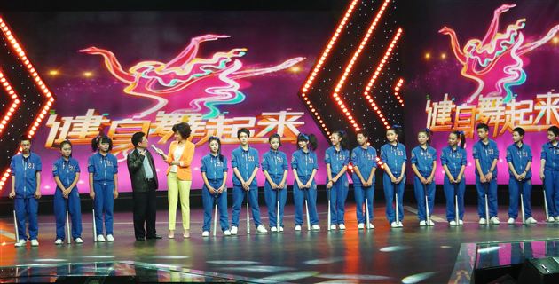 喜报：棠中外语学校啦啦操参加央视“健身状元榜”全国街舞大赛获冠军