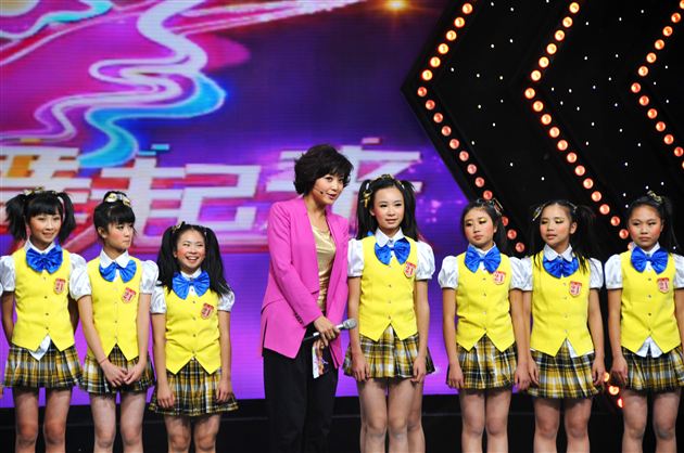 喜报：棠中外语学校啦啦操参加央视“健身状元榜”全国街舞大赛获冠军