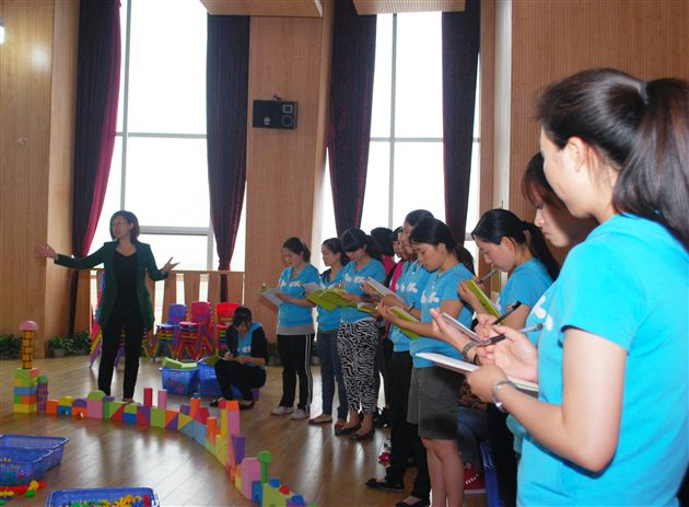 棠外实验幼稚园建构游戏的实施与指导现场教研活动