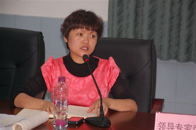 示范上“常态”  借班也精彩——记棠外省级课题组督导翠外修身班会课研讨活动