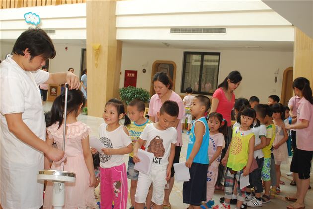 棠外实验幼儿园进行幼儿年度体检