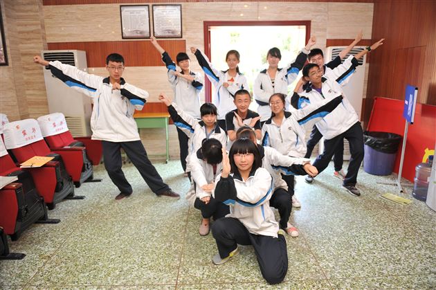 适时开展学生干部培训  尽力发挥学生自治潜能