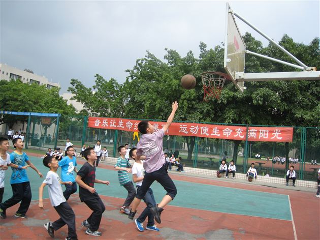 展现对抗实力  体现拼搏精神——棠外附小举行班级篮球对抗赛