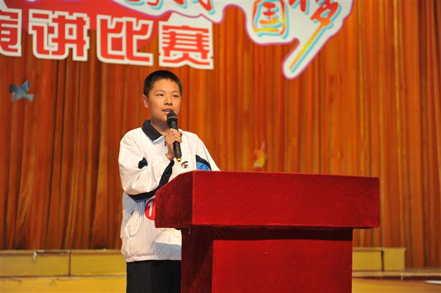 “圆我中国梦，诵读弟子规”——记棠中外语学校开展初2012级学生“中国梦”主题教育演讲比赛