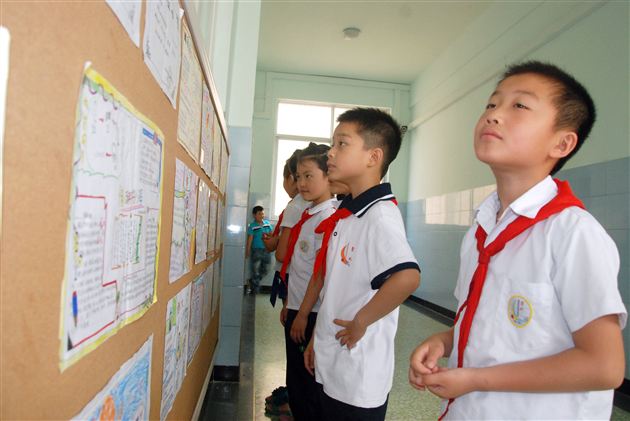 方寸小报，共筑中国梦想 ——棠外附小举行第三届“阳光杯”手抄报比赛