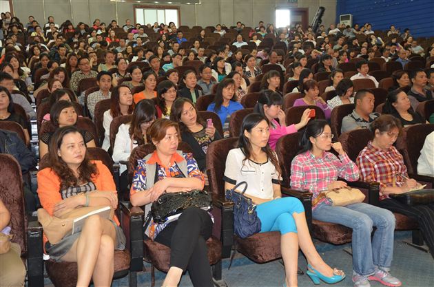 “圆梦”先成才 成才先成人——棠外高中部家长学校系列培训之“陪孩子走进高三”