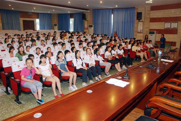 中国梦 我的梦——棠外附小举行毕业班专题讲座