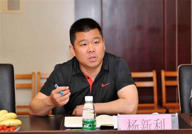 中国足球发展试点城市调研工作会领导、专家一行莅临棠外考察