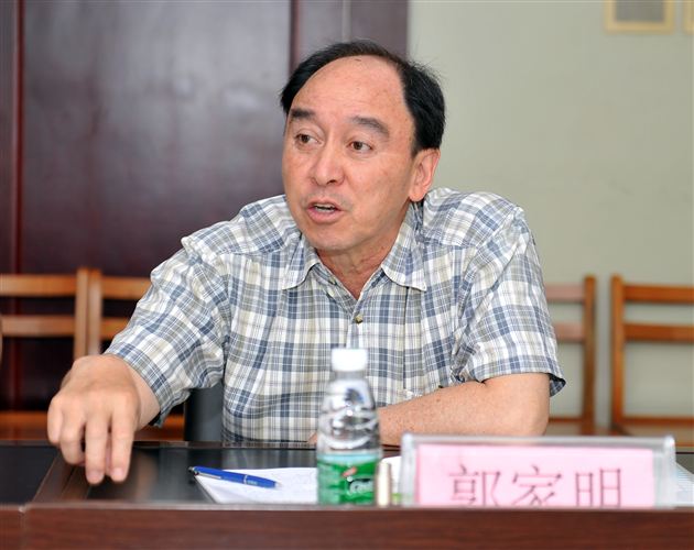 中国足球发展试点城市调研工作会领导、专家一行莅临棠外考察