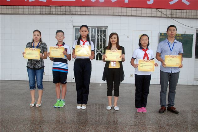 乘着梦想的翅膀 我与母校共成长——棠外附小隆重举行2013—2014学年度上期开学典礼