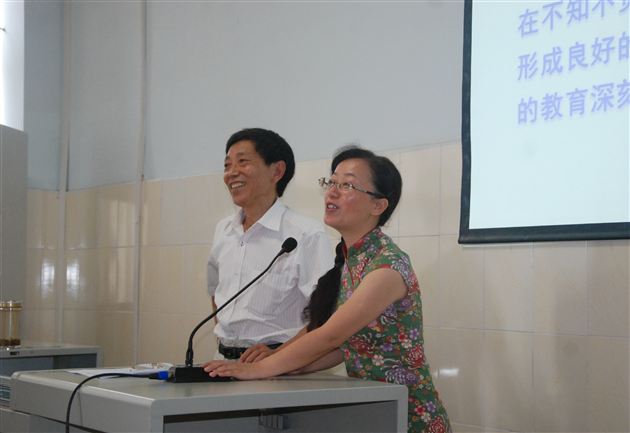 棠外学监徐文基教授开展题为“做孩子生命中的重要他人”的讲座