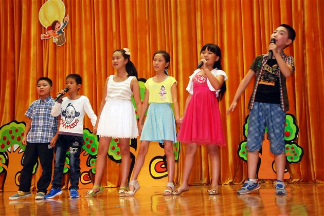 喜迎新学期  笑迎新同学——棠外附小举行2013—2014新学年迎新晚会