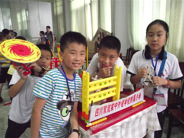 棠外附小参加第十一届NOC决赛机器人项目斩获全国一等奖