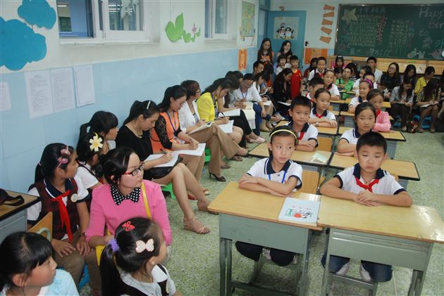 修身正当时，研究不宜迟——棠外附小修身班会课继续开展