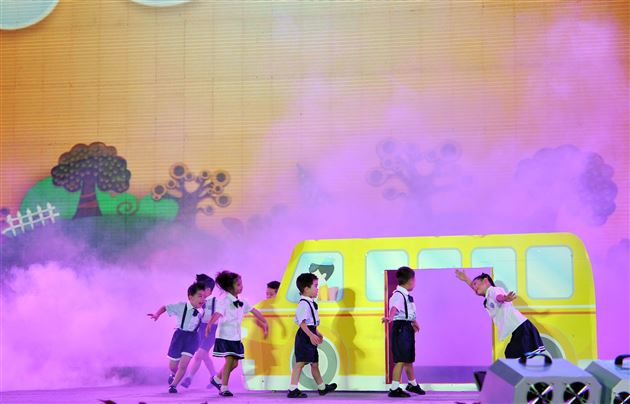 十载峥嵘 翘楚西南——热烈庆祝棠中外语学校十周年华诞