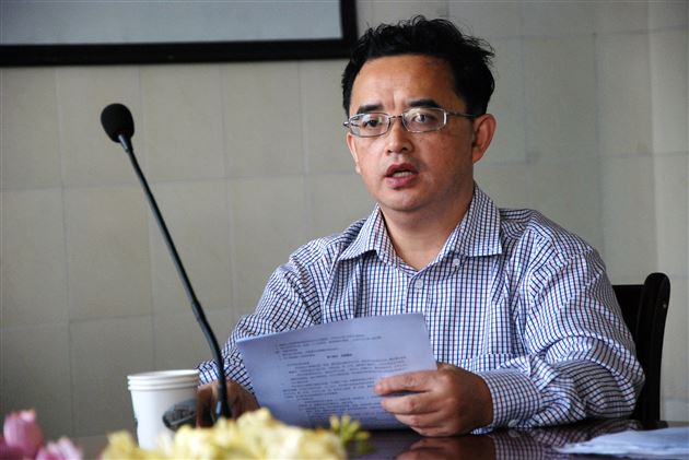 省教科所副主任刘旭莅临棠外附小指导修身班会课课标修改