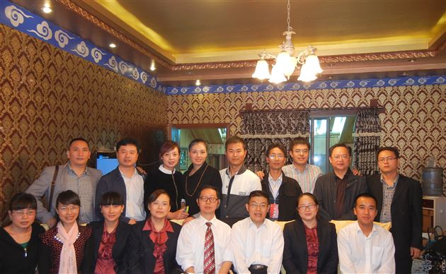 棠外袁成老师受邀到阿坝师专作学术报告